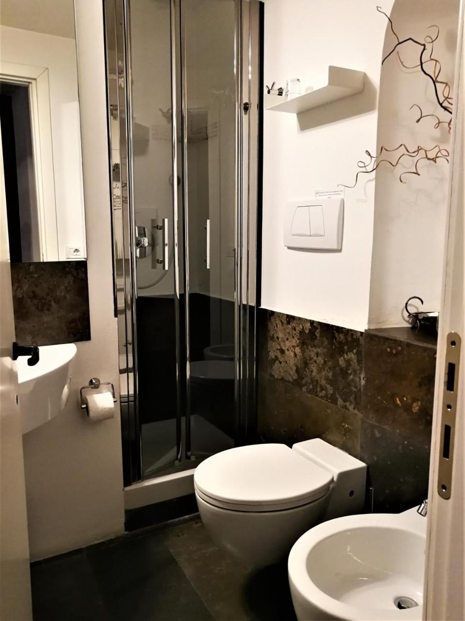 Casa Virgilio In Monti Apartment Rome Bagian luar foto